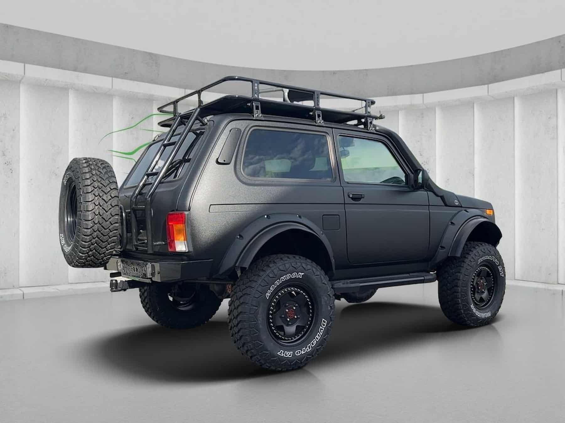 У Німеччині продають "хардкорний" позашляховик Lada Monster 4×4