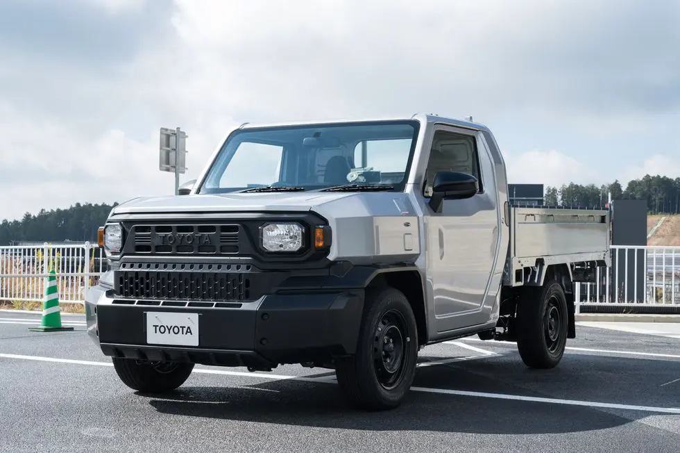 Toyota Hilux Camp 2024 року