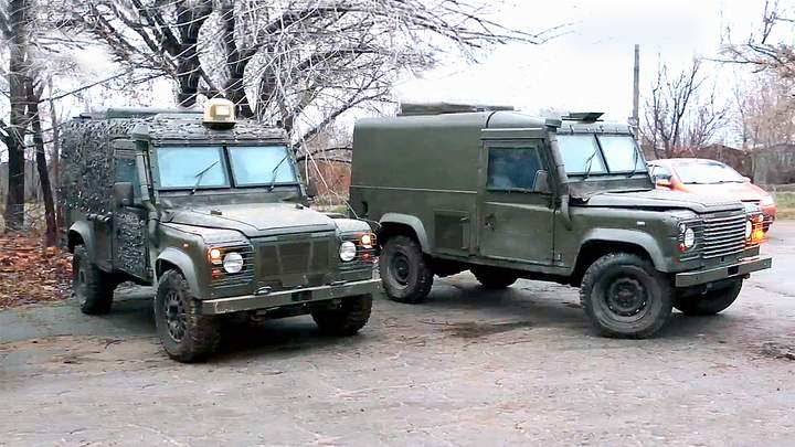 ЗСУ отримали модернізовані броньовані автомобілі Snatch Land Rover

