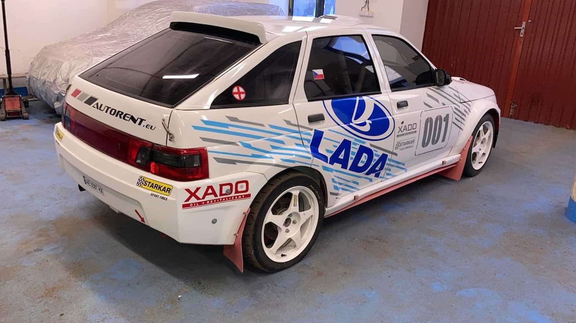 У Чехії рідкісну гоночну Lada з початку 2000-х продають за 1 410 000 грн