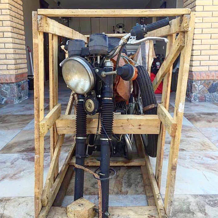 Новий 30-ти річний мотоцикл Jawa 350 знайшли в заводському пакуванні 