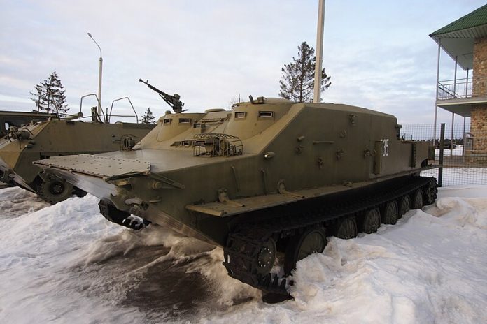 ЗСУ знищили розконсервований російський БТР 50-х років