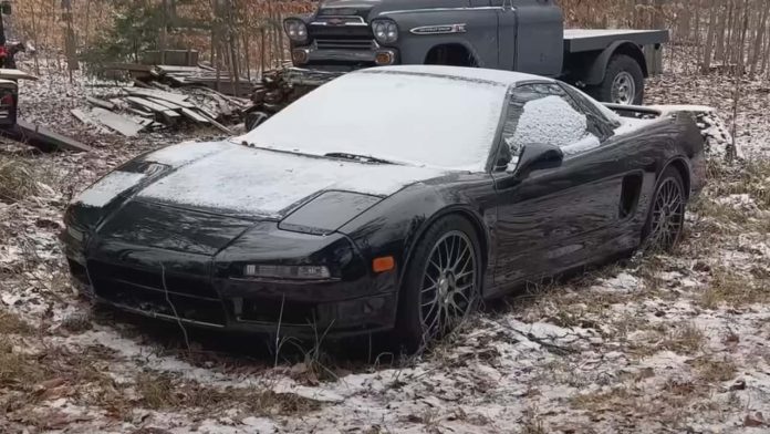 Мишаче кубло в двигуні колекційного спорткару Acura NSX: як відновлювали раритетний автомобіль