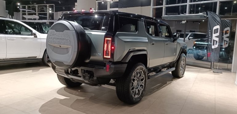 Найпотужніший пікап Hummer на 800 к.с.  привезли до України