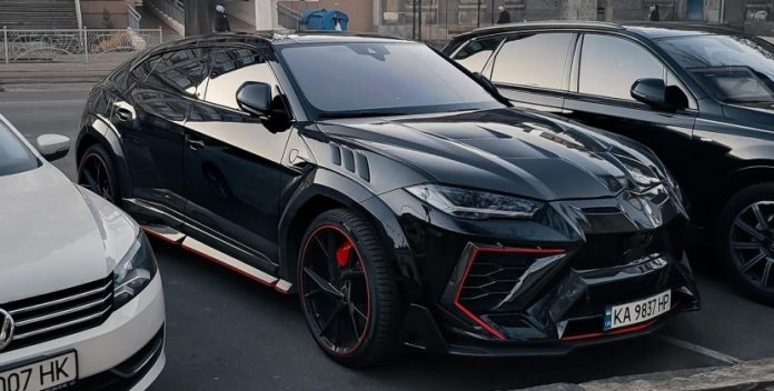 В Одесі помітили рідкісний кросовер Lamborghini Urus потужністю 900 к.с.