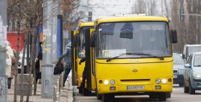 Жінки на міських маршрутах: в Одесі не вистачає водіїв громадського транспорту