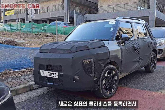 Найдешевший кросовер Kia виїхав на перші випробування