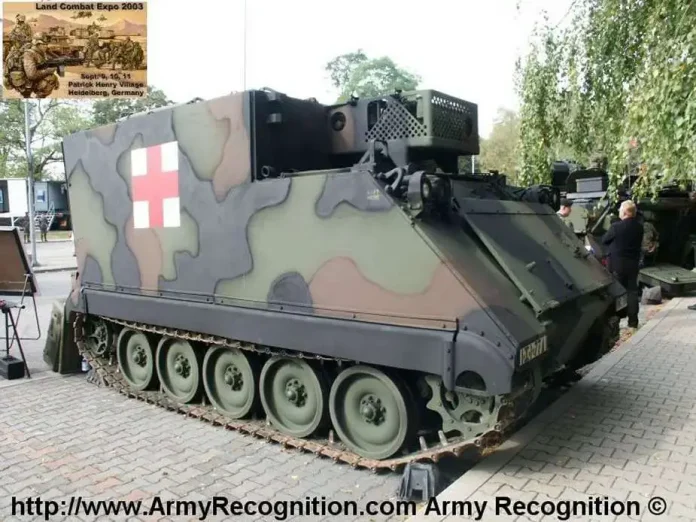 Командний пункт M577A2 у версії санітарної машини