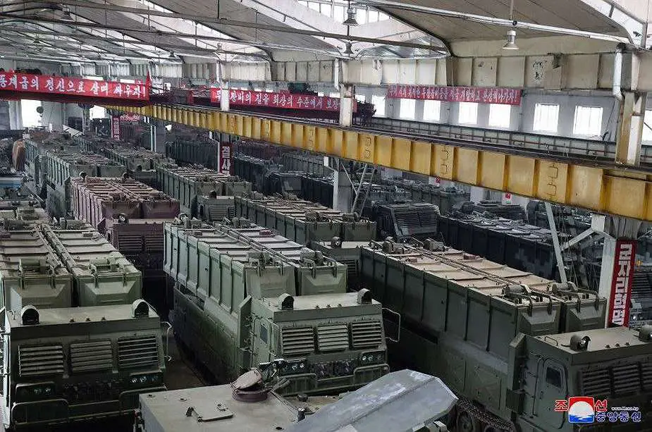 КН-24 на гусеничному броньованому шасі