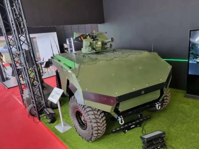 Безпілотна вежа Arex ZMU-03 встановлена ​​на UGV Piap Hunter