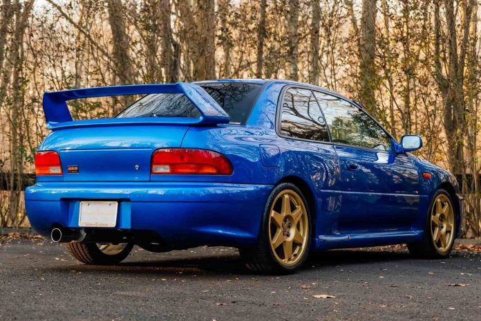Рідкісне купе Subaru Impreza 22B STi виставили на аукціон за 3 000 000 грн