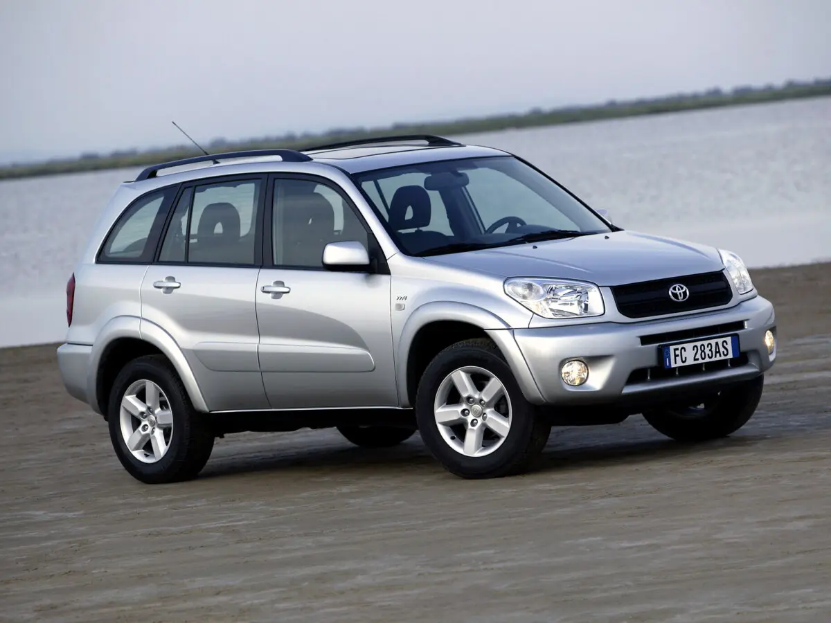 Їздити на 20-річних Toyota Corolla і RAV4 небезпечно для життя: вся справа в подушках безпеки