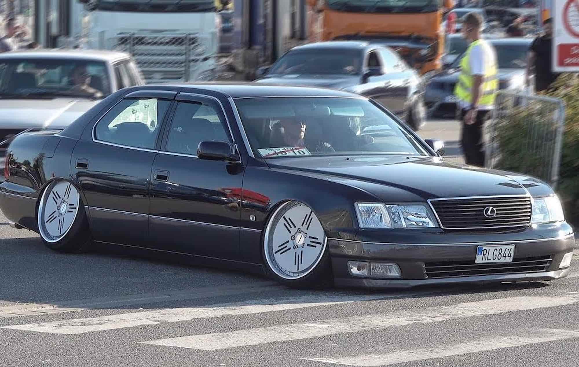 Популярний за кордоном автомеханік назвав 3 речі, які не можна робити зі своїми автомобілями
