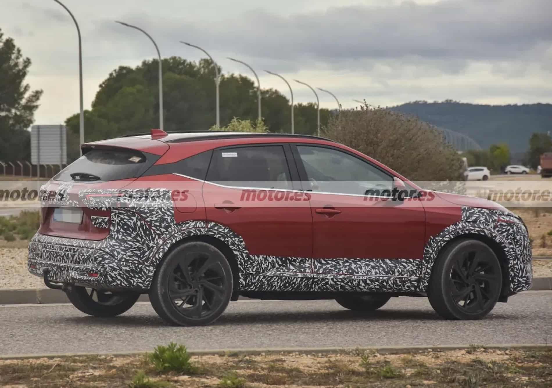 Оновлений Nissan Qashqai показався на найвідвертіших фотографіях