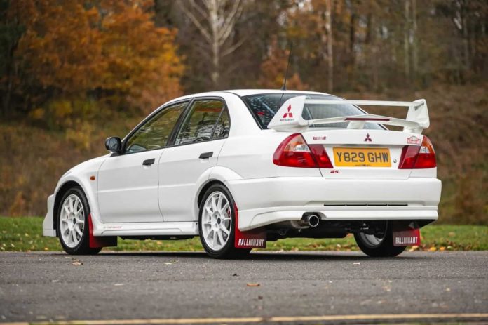 На продажу выставили очень редкий Mitsubishi Lancer Evo VI