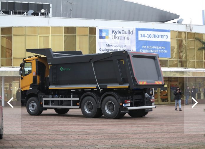 На Міжнародній виставці презентовано Кременчуцький надсучасний самоскид