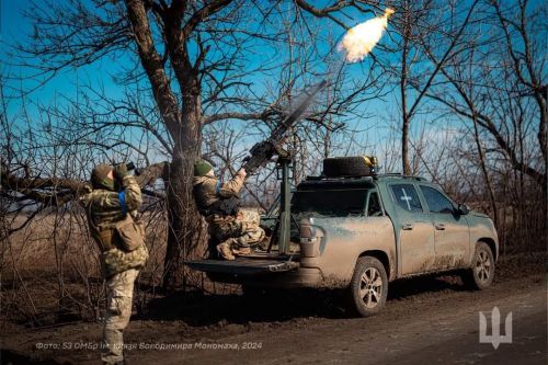 Саморобні пікапи для  полювання на “шахедів”: фото від захисників