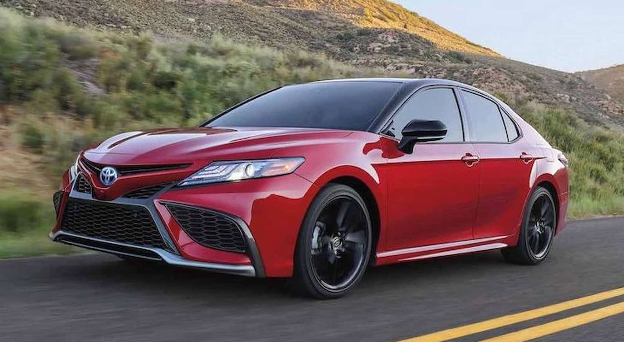 Эксперты назвали все плюсы и минусы Toyota Camry 2024