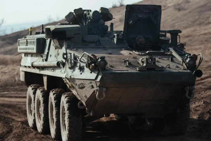 Броньована машина Stryker