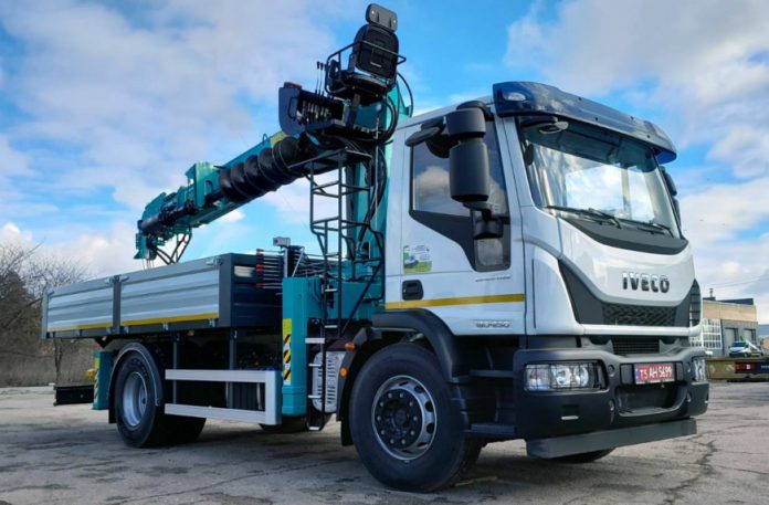 Українські енергетики отримали бурокран Hyundai потужністю 251 к.с.
