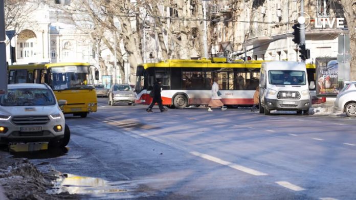 Всіх мобілізували: в Україні проблема з водіями громадського транспорту