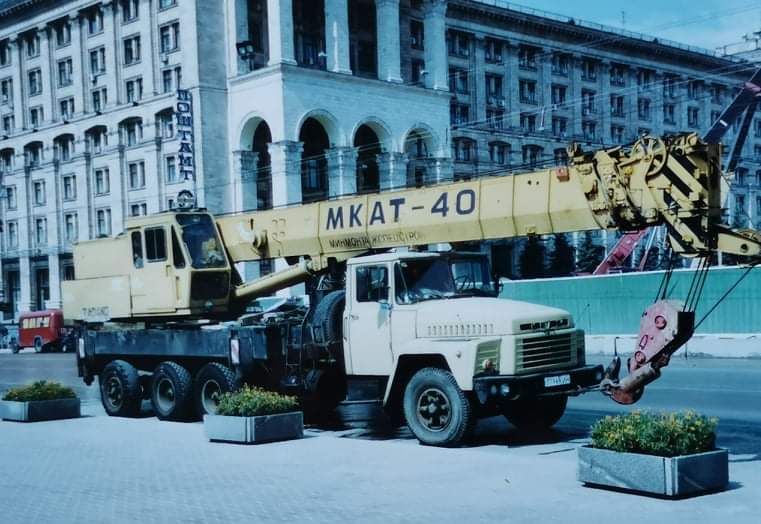 Столичні комунальники використовують «вічну» спецтехніку: історія машин КрАЗ