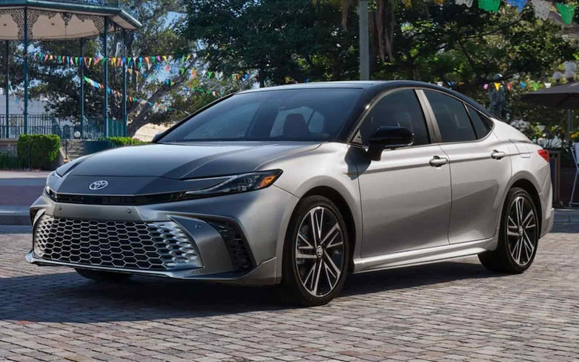 Купить Toyota Camry 2025 Года