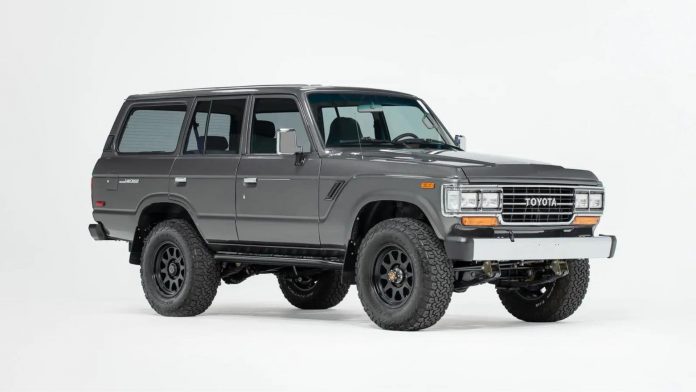 Що буде, якщо схрестити Toyota Land Cruiser з Porsche