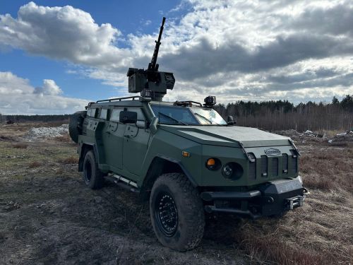 Сучасний український бронеавтомобіль пройшов випробовування та готується приєднатись до лав ЗСУ