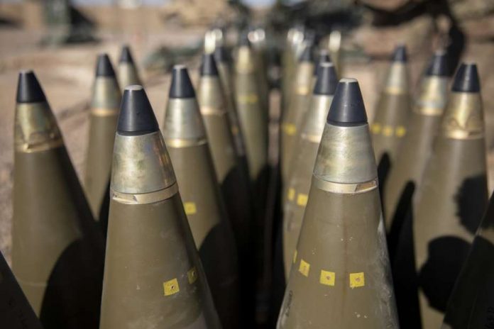 Канада пообіцяла виділити 4,4 мільйона канадських доларів (3,3 мільйона доларів США) на збільшення виробництва 155-мм артилерійських снарядів