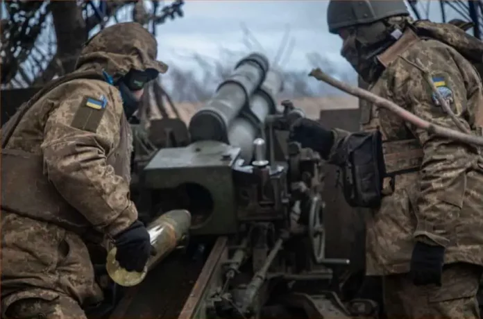 Пакет містить 155-міліметрові снаряди, які сприяють ініціативі Європейського Союзу щодо надання Україні мільйона снарядів