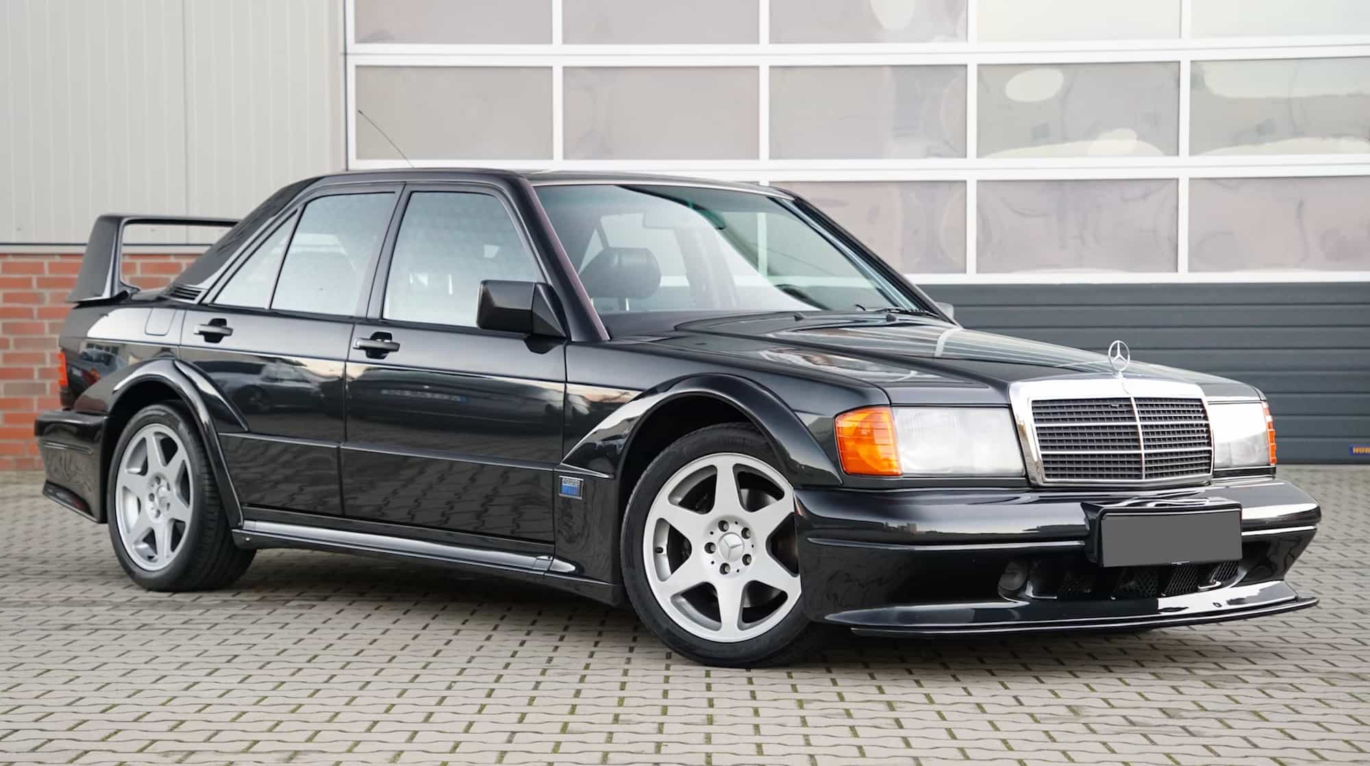 На продаж виставили рідкісний суперседан Mercedes Evolution II