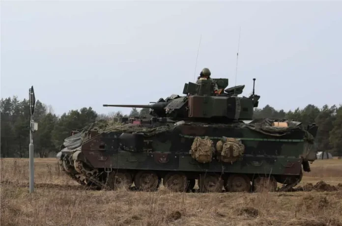 Bradley M2A4 — це останнє покоління БМП сімейства Bradley