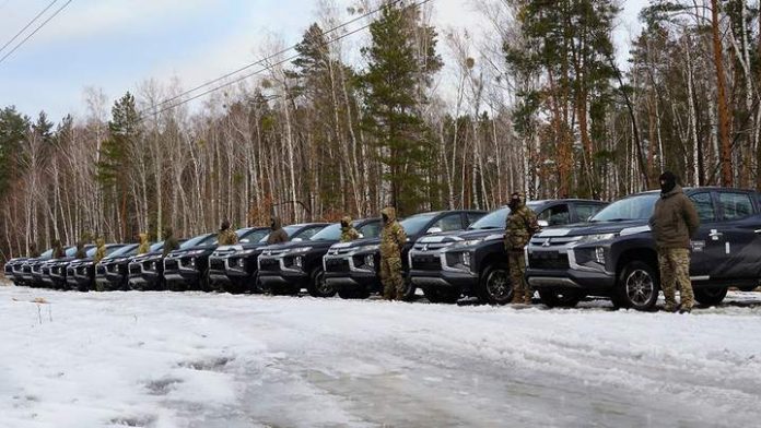 Ні дня без скандалу: Міноборони оголосило про закупівлю партії пікапів