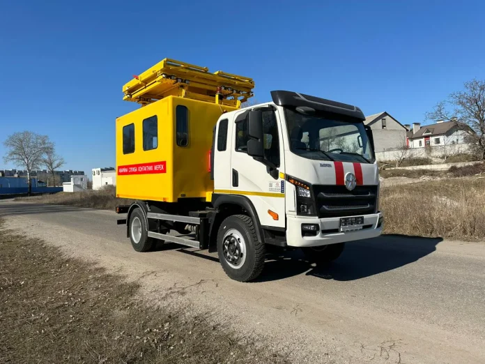 В Кременчуці зібрали сучасний аварійно-відновлювальний автомобіль