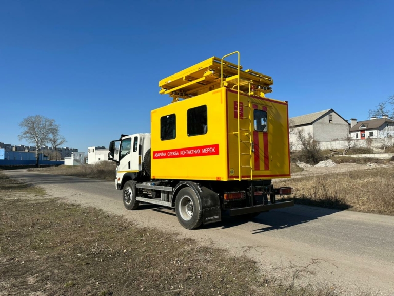 В Кременчуці зібрали сучасний аварійно-відновлювальний автомобіль