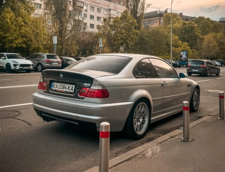 Культове купе родом з 90-х: в Києві помітили рідкісний BMW M3 E46 
