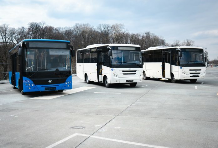 Автобус ЗАЗ на агрегатах Mercedes-Benz: вражаюча новинка для міжміських маршрутів