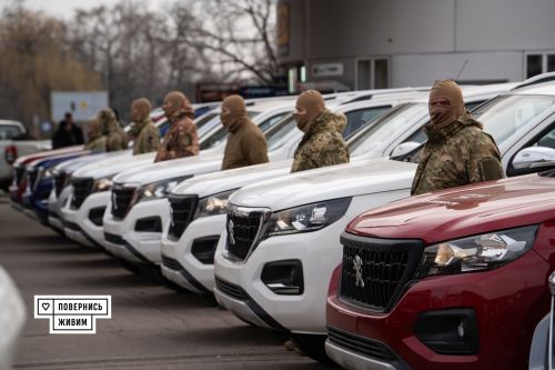 Мисливці за «шахедами» отримали пікапи Peugeot за 18 мільйонів