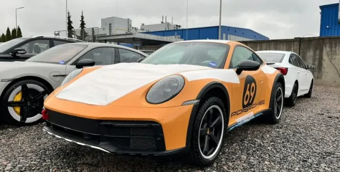 В Україну привезли лімітований Porsche 911 Dakar за 11 млн