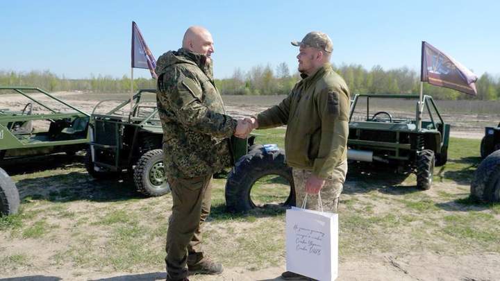 "Житомиробленерго" збирає для ЗСУ багі з автомобілів ВАЗ