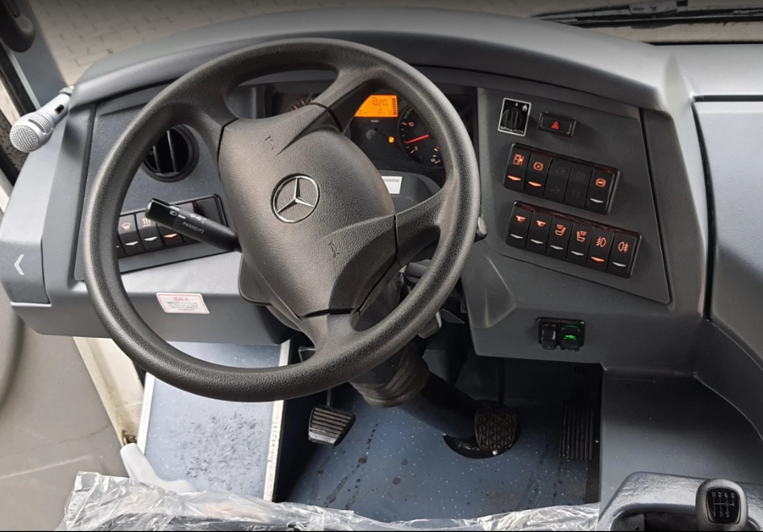 Автобус ЗАЗ на агрегатах Mercedes-Benz: вражаюча новинка для міжміських маршрутів