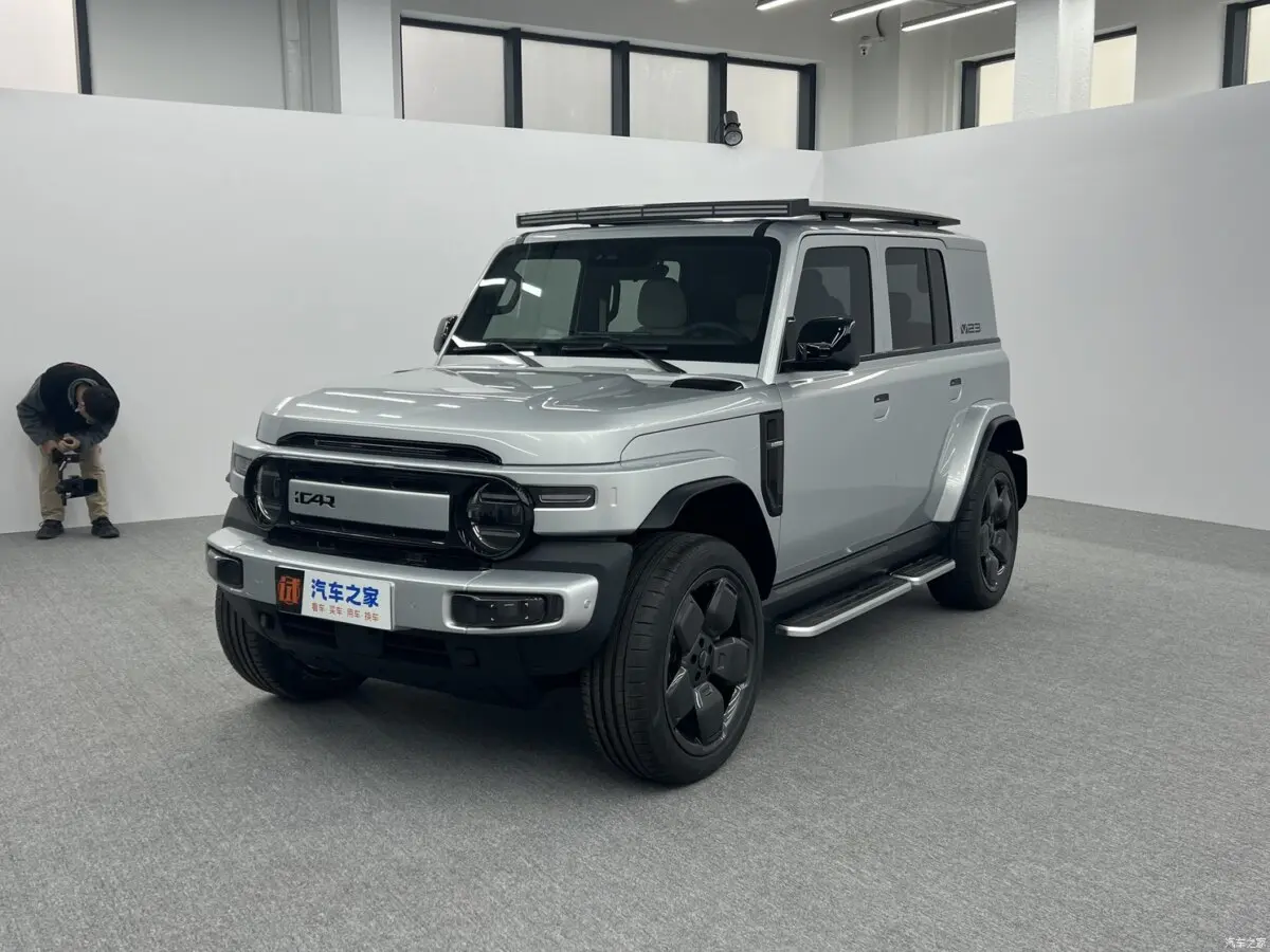 Він схожий на позашляховики "Гелендваген" і Toyota FJ Cruiser: Chery готує до ринку новий iCar V23