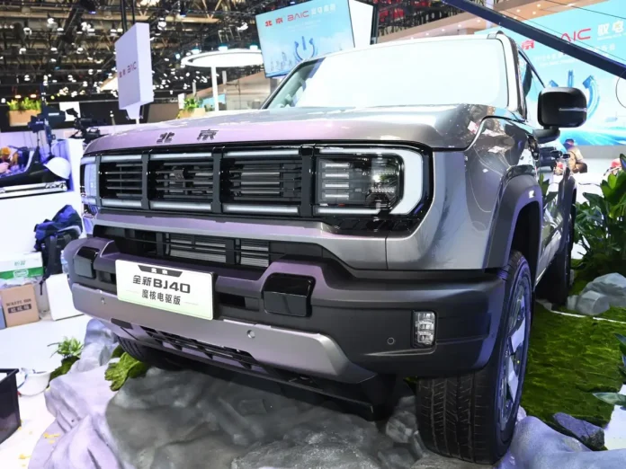 Позашляховики BAIC BJ60 і BJ40 отримали нову версію з витратою 1,3 літра на «сотню»: названо терміни появи на ринку