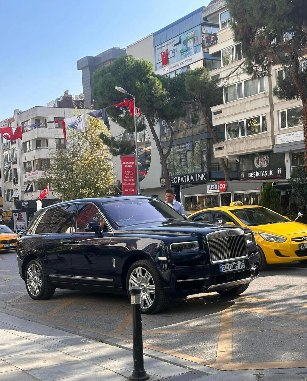 Компанія по будівництву доріг придбала Rolls Royce за 550 тис. доларів
