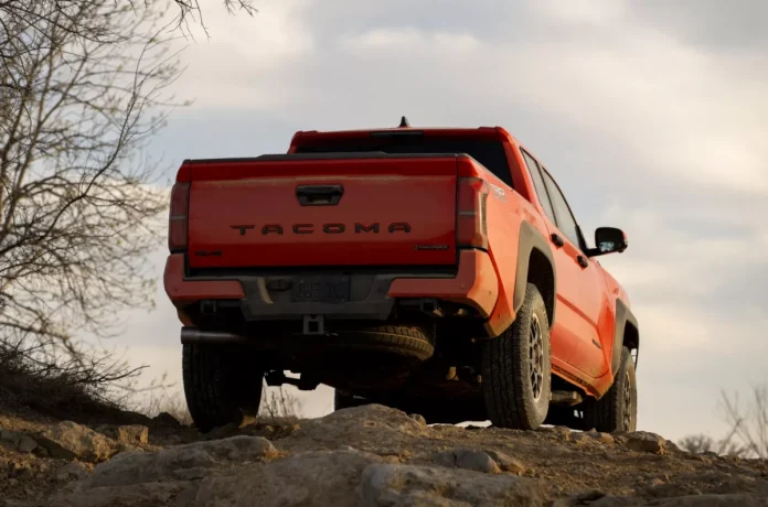 Один із найкращих позашляховиків Toyota став потужнішим і економічнішим: з іншим мотором вийшла Tacoma