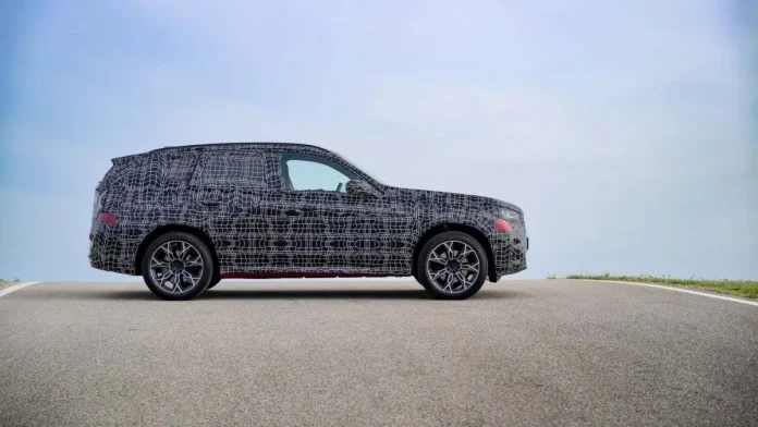 Компанія BMW розповіла про несподівані зміни в новому X3: кросовер скоро дебютує