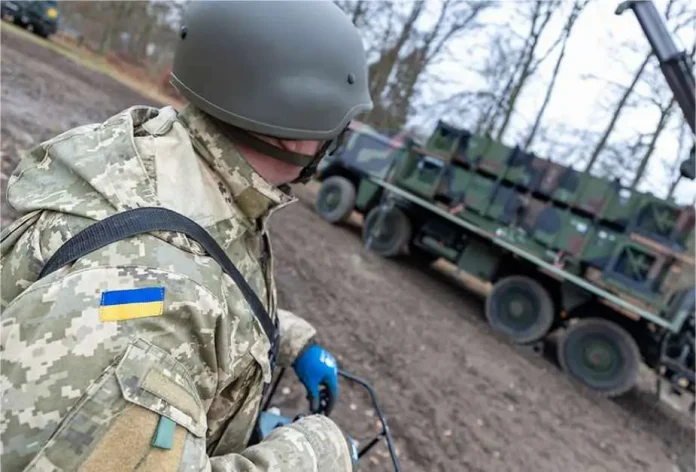 Українські військові навчаються в Німеччині керувати зенітним ракетним комплексом Patriot