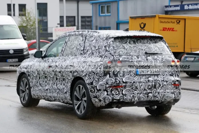 Audi Q7 вперше за всю історію моделі зміниться радикально: опубліковано нові фотографії