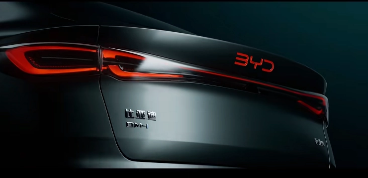 Витрата менше 4 л, розміри Toyota Camry: опубліковано перші офіційні фото BYD Seal 06
